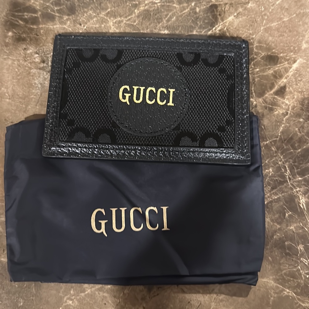 Gucci card holder - Picture 1 of 3